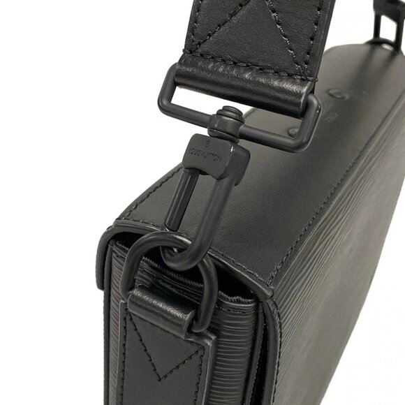 Auth LOUIS VUITTON New Flap Messenger M58492 Noir Epi - RFID : confirmed - Picture 10 of 16